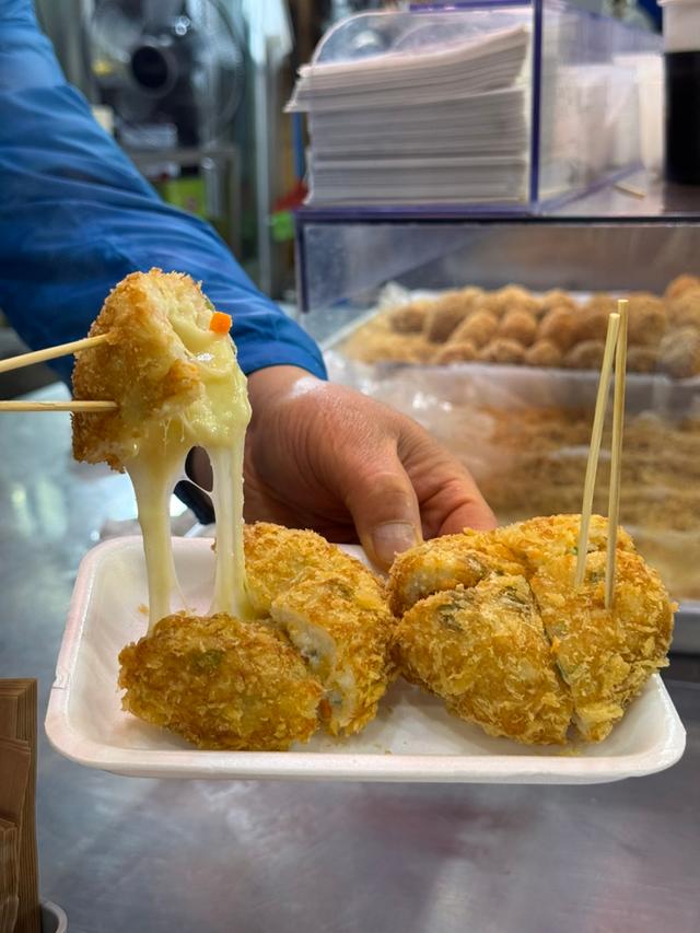 The Perfect Guide to Handmade Fish Cake Croquettes at Gangneung Jungang Market - Everything the Wait Tells You About This Popular Spot